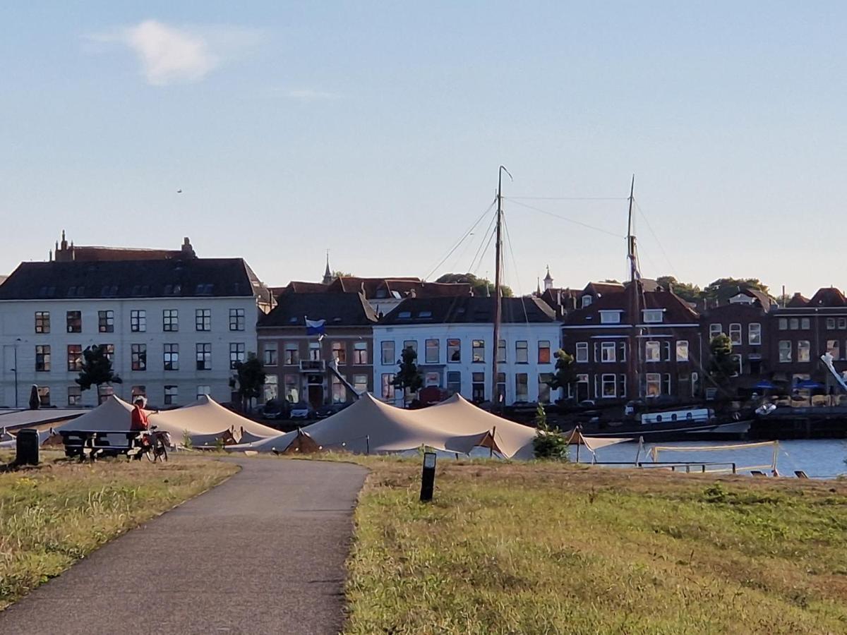 'T Hanzehuys Kampen Exteriör bild